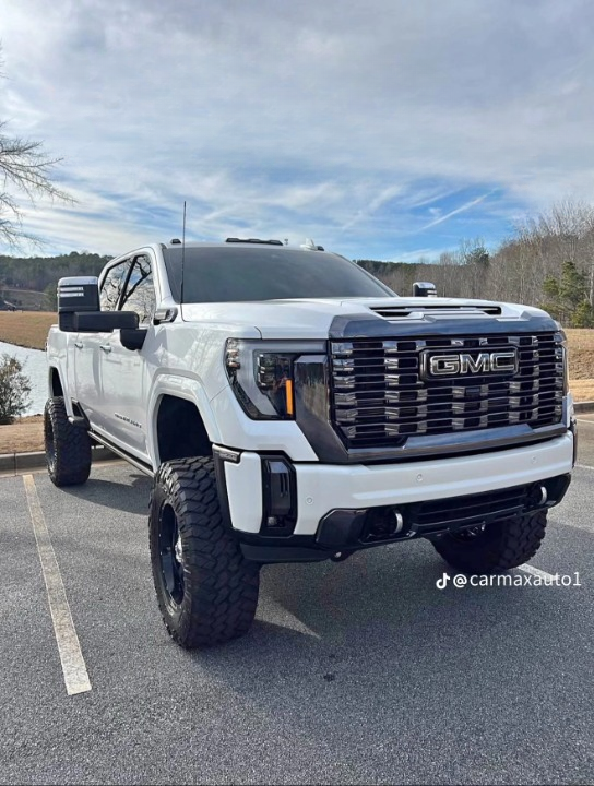 2024 GMC Sierra 2500HD Denali Ultimate Crew Cab